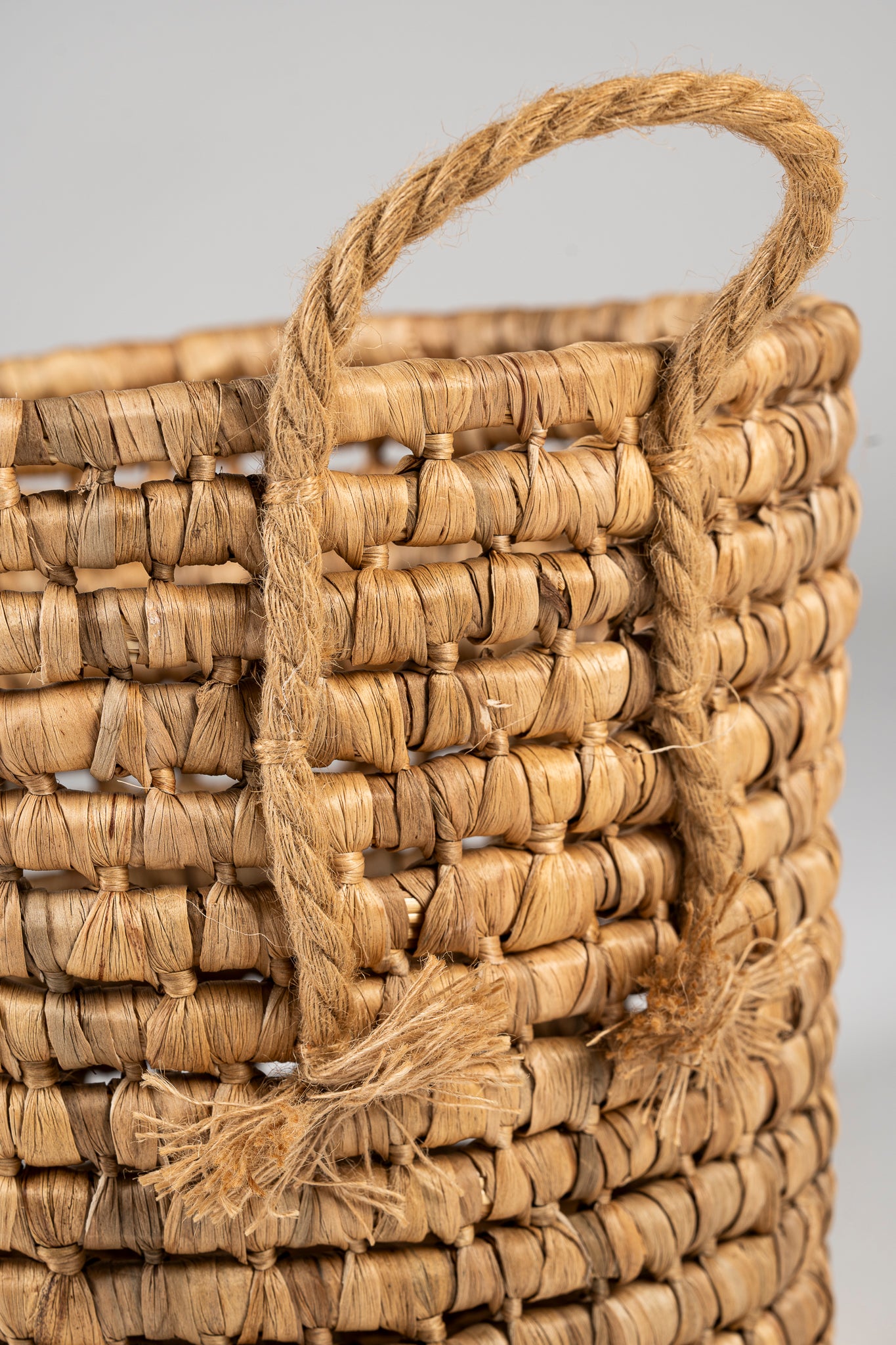 Chunky Water Hyacinth Basket